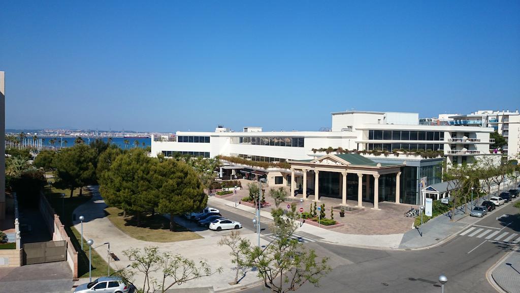 For A Stay Aqua Salou Rum bild